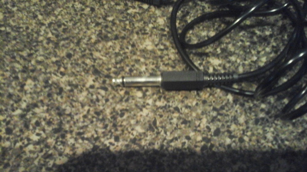 Handheld Wired Universal Microphone Audio Karaoke Singing