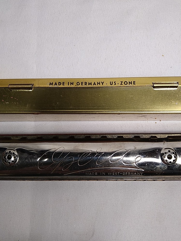Vtg Opera Harmonica G - US Zone West Germany - Original Metal Case NICE!
