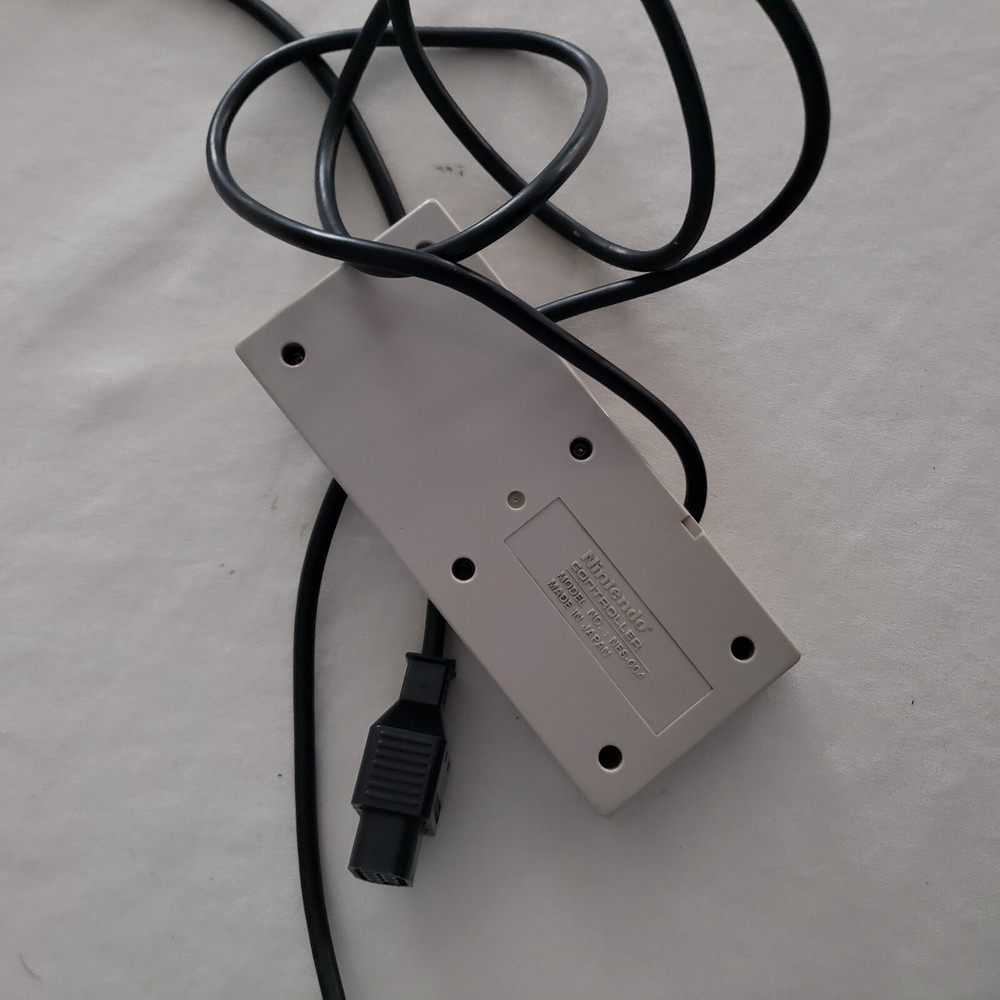 Nintendo NES Controller NES-004 - OEM - Authentic - TESTED & WORKING