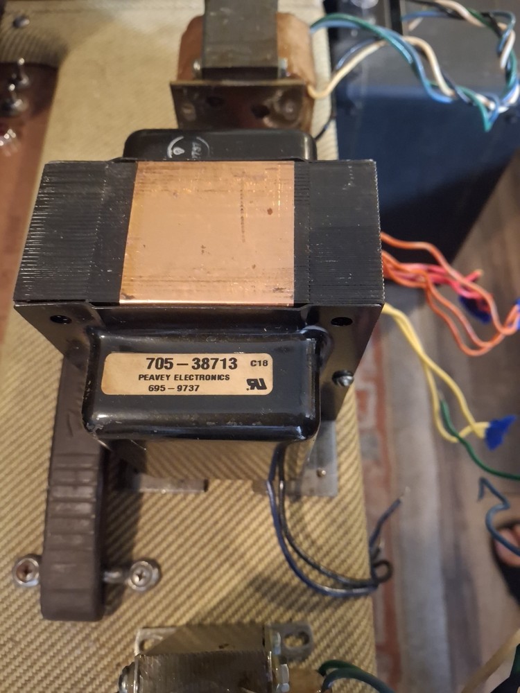 Power Transformer's Solid State Guitar Amplifier