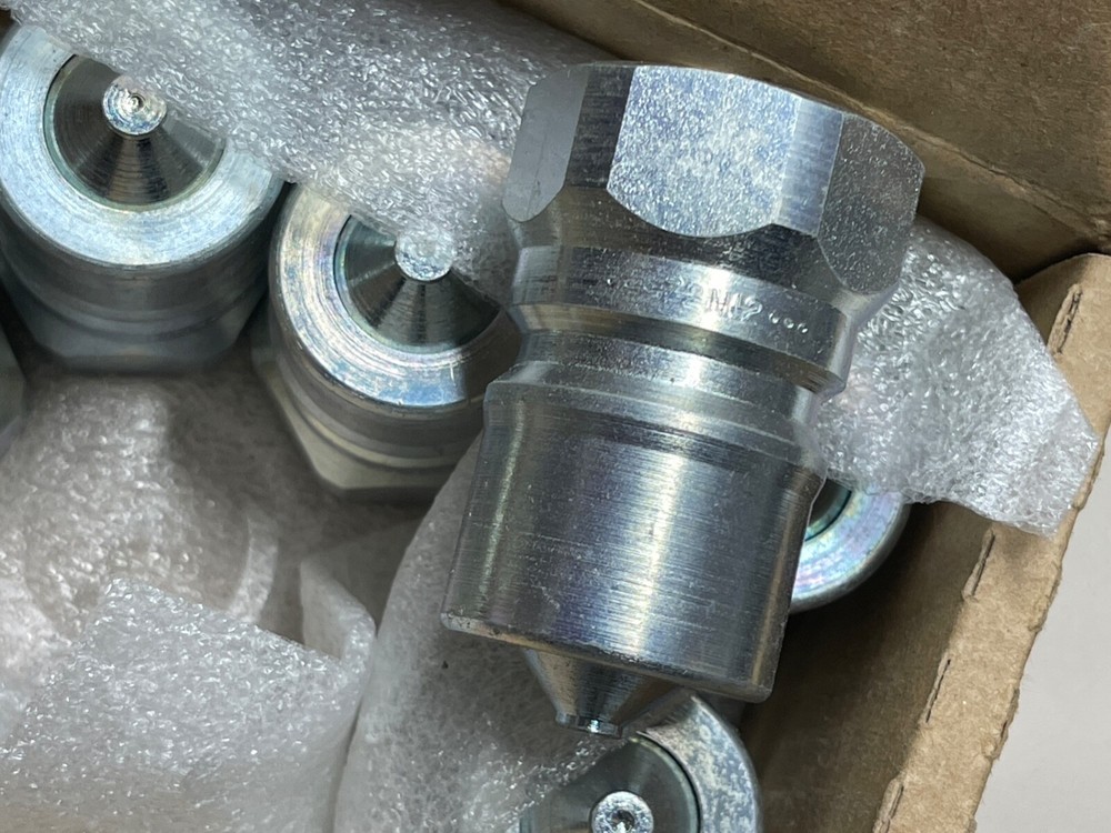 Snap Tite Hydraulic Coupler VEAN-12 - 12M