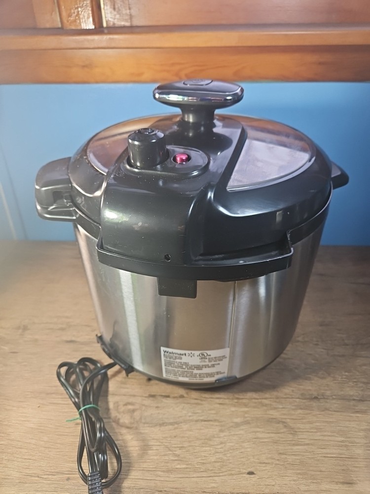 FARBERWARE 7-1 Programmable 6 quart Pressure Cooker Stainless WM-CS6016WP