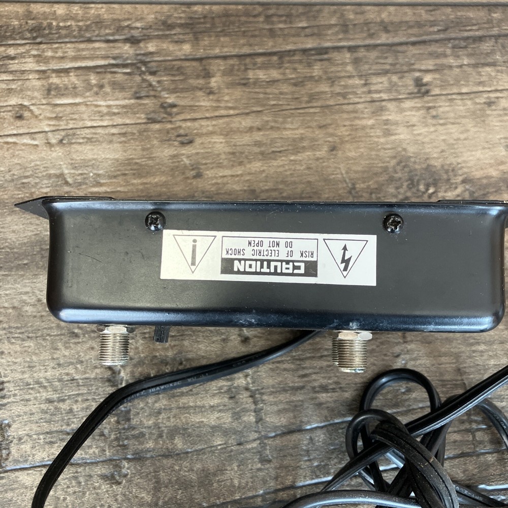 Untested ARCHER 2-WAY 70Ch CABLE AMPLIFIER 15-1960 120V