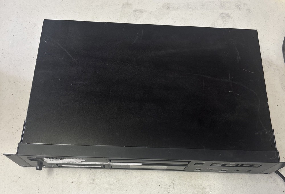 Tascam CD-200iL Professional iPod Dock Combo CD Player “DRIVE ERROR”