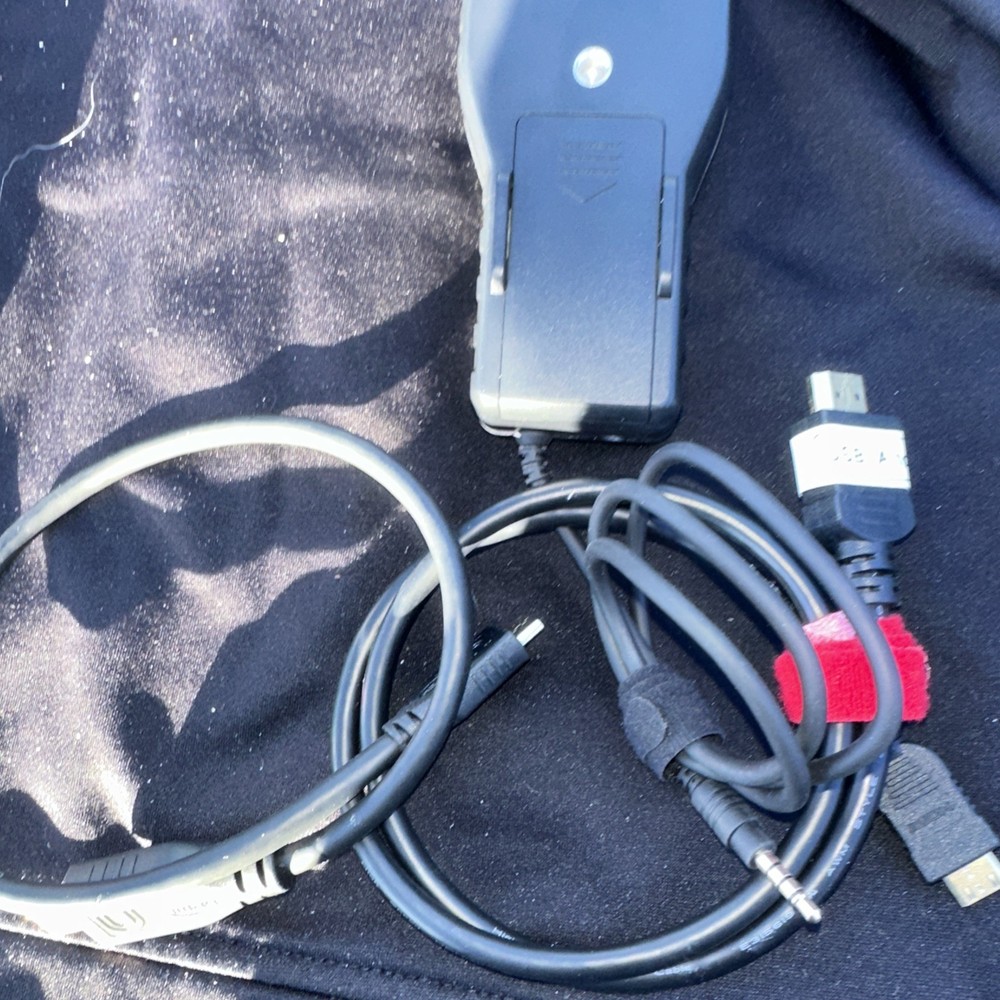 Saramonic SmartRig+ XLR/3.5mm Mic Pre-Amp / Guitar Input to TRRS iPhone/Android