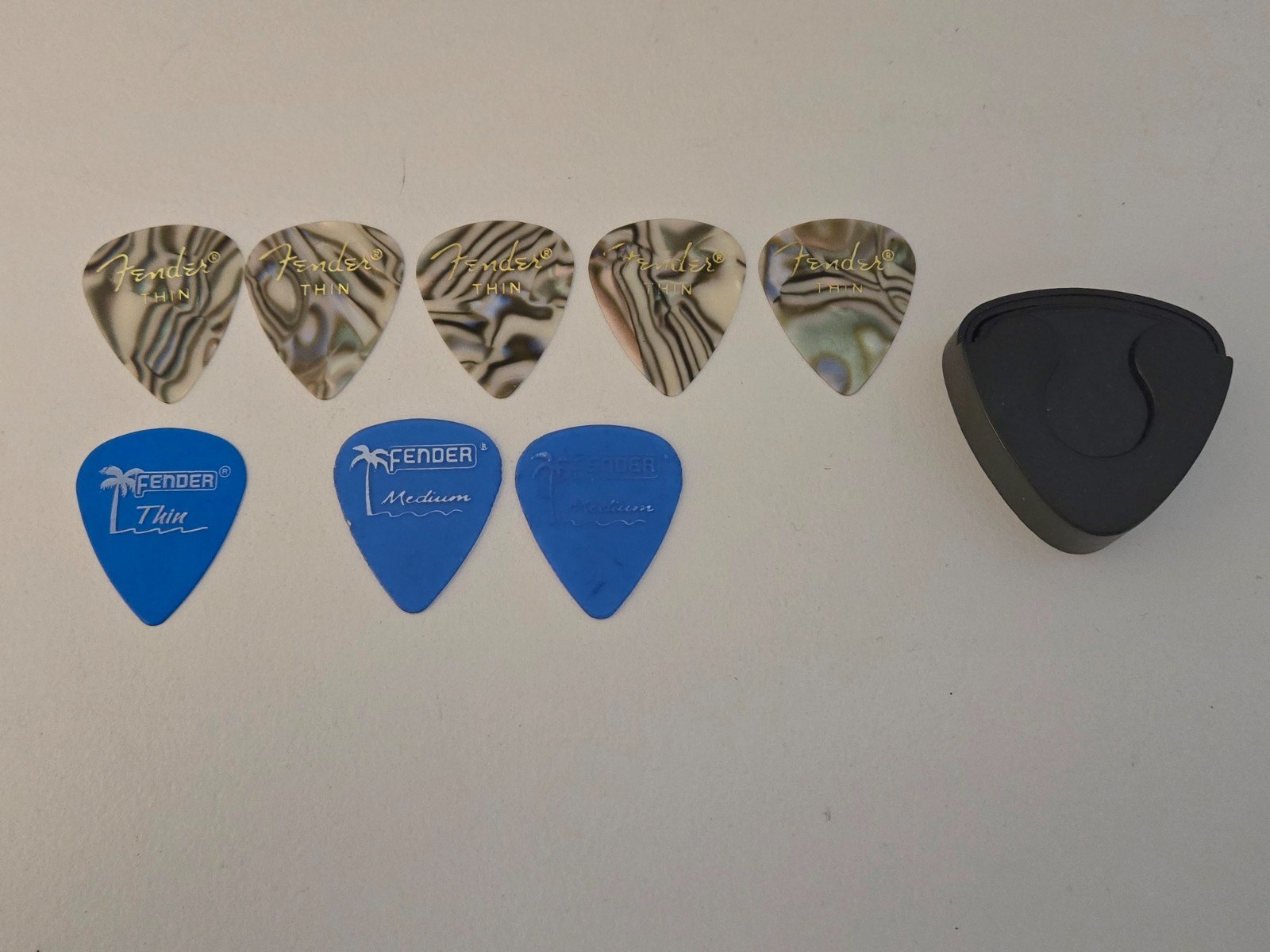 (8) 5 Celluloid 3 Lake Placid Blue Fender Guitar Picks & Jim Dunlop Pick Holder