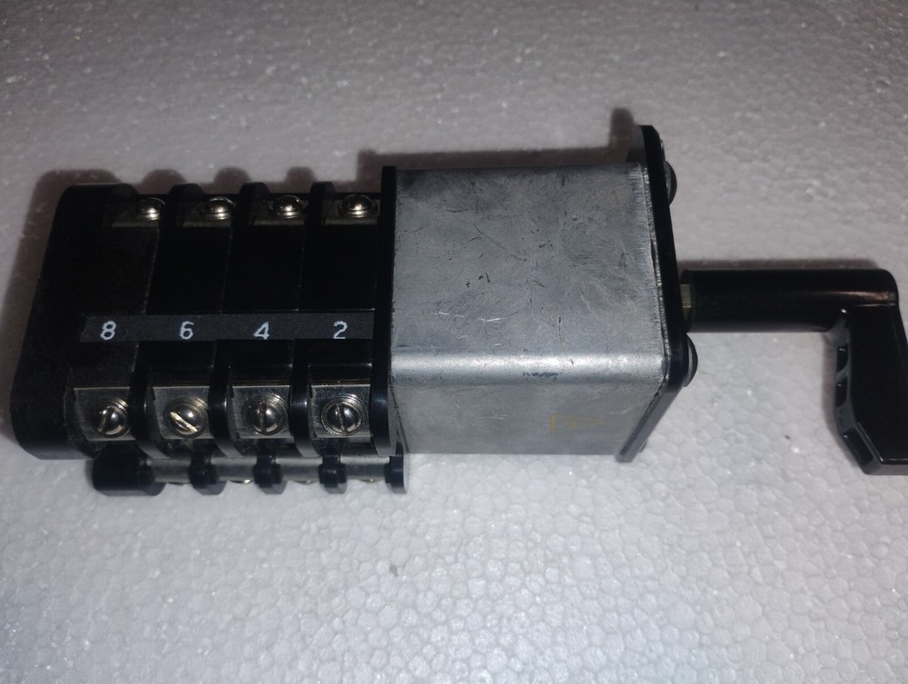 NEW General Electric SBM D3B82S1A2P1 Selector switch