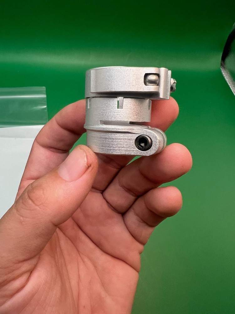 Autococker Clamping Feedneck