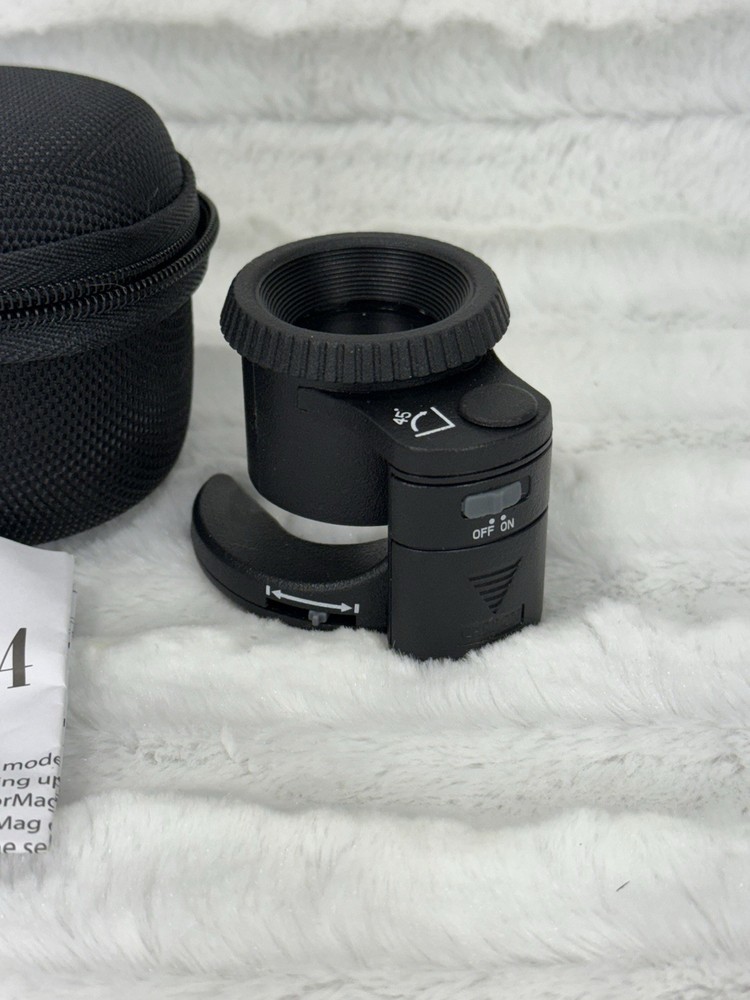 Carson SM-44 4.5 x30 Camera Sensor Magnifier, with Padded Case