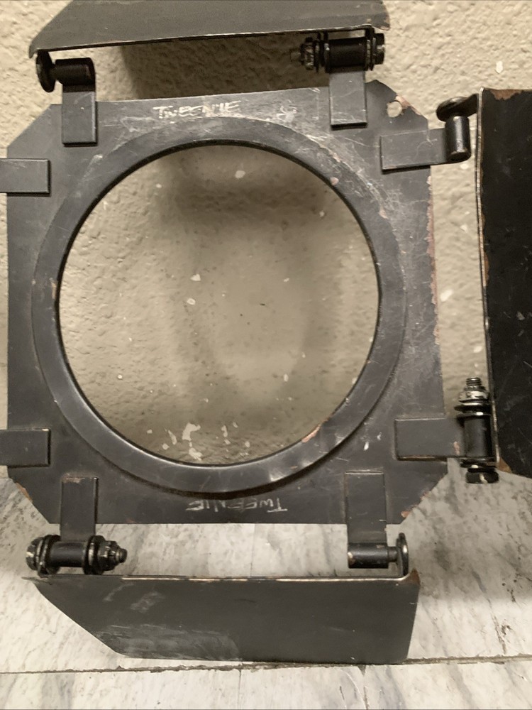 Mole Richardson Barn Doors Light Shield, Mini