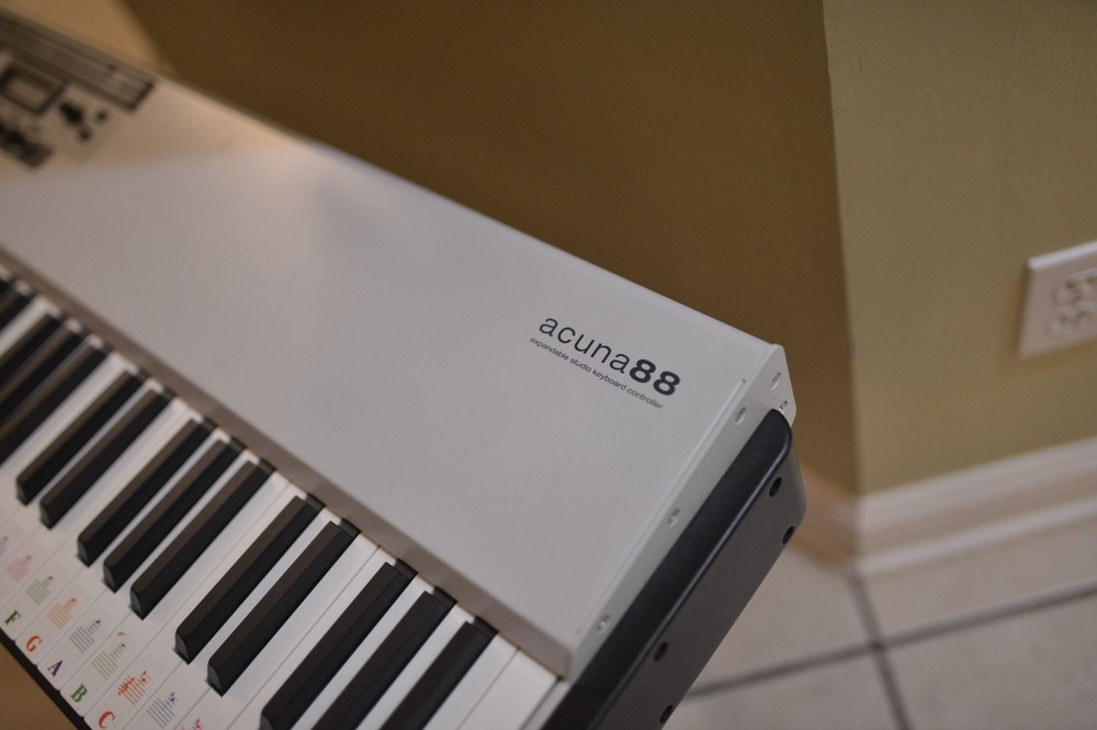 Studiologic Acuna 88 – 88-Key Hammer Action Controller Weighted Keys Piano