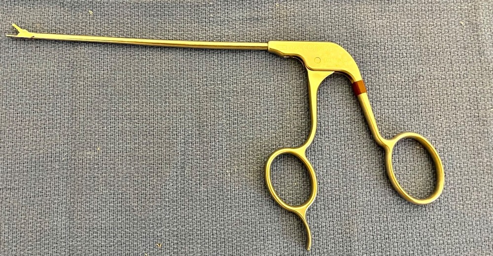 Concept C6809 linear punch scissors. GC, Guaranteed.