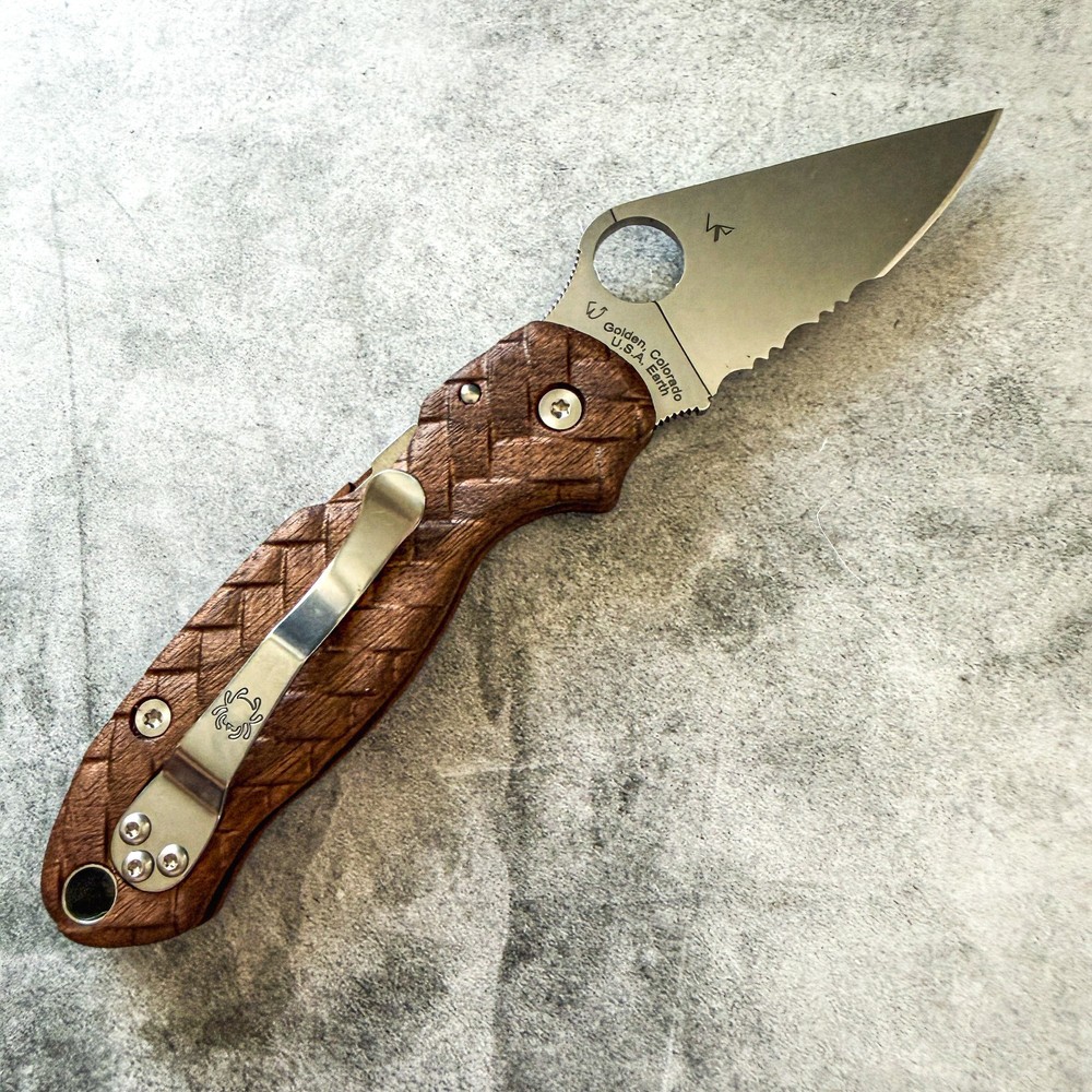 Nobleweave walnut scales for Spyderco Paramilitary 3
