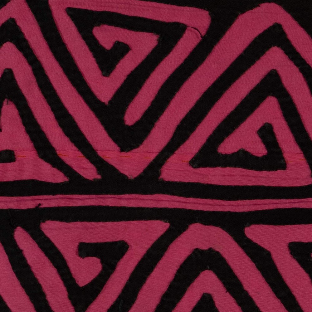 Black And Pink Classic Design Mola