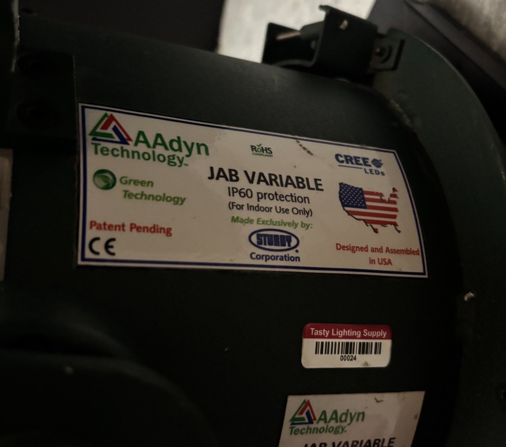 Aadyn Technology Jab Variable LED light with accessories