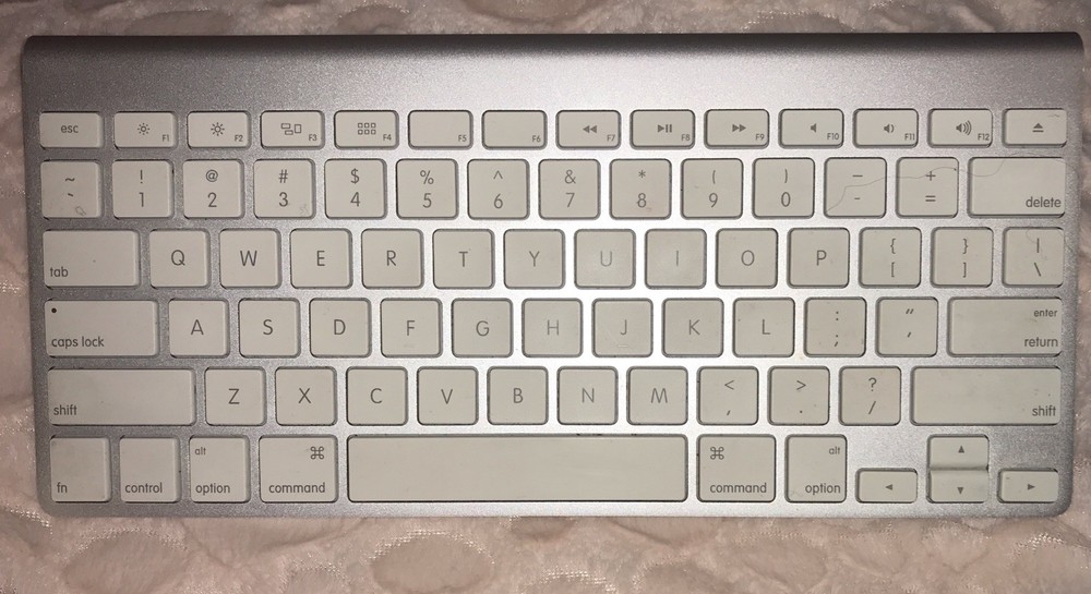 Original Apple Magic Keyboard Bluetooth Wireless Model A1314 - TESTED WORKING