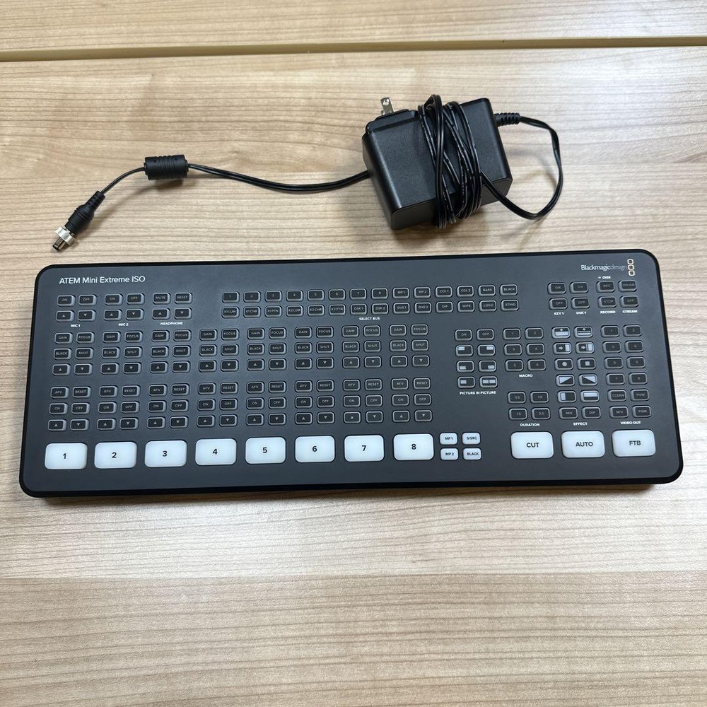 Blackmagic Design ATEM Mini Extreme ISO Main Unit + Cable Tested Excellent