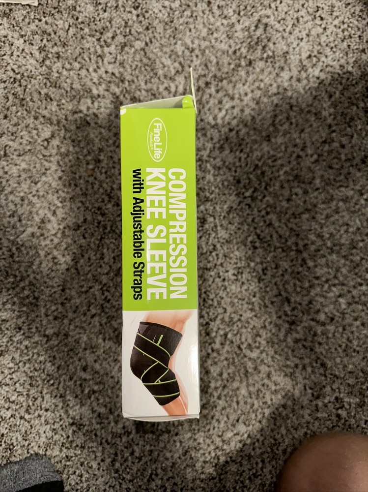 Fine Life Compression Knee Sleeve With Adjustable Straps Large