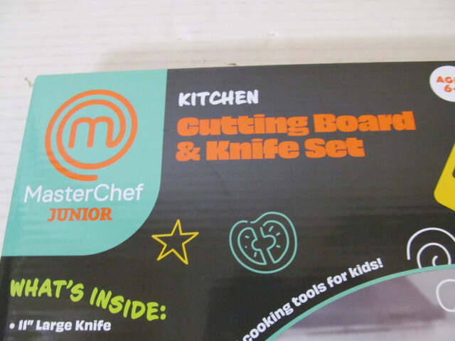 MasterChef Junior Kitchen Cutting Board & Knife Set for Ages 6+