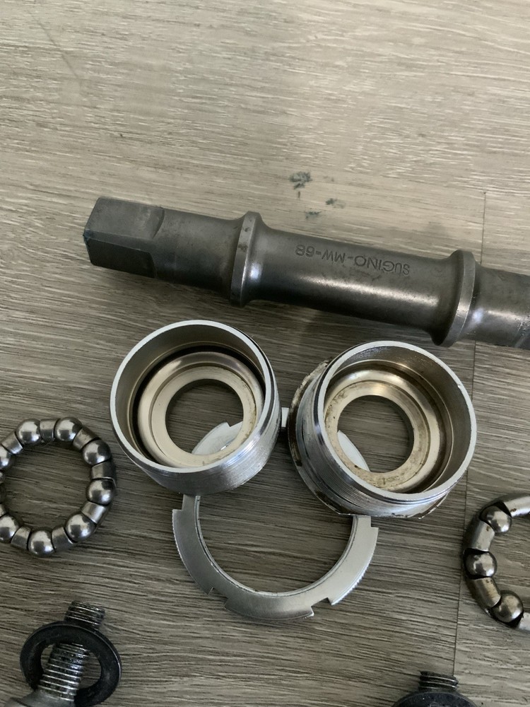 SUGINO / SR SAKAE BOTTOM BRACKET 68-113 MM BRITISH THREADED