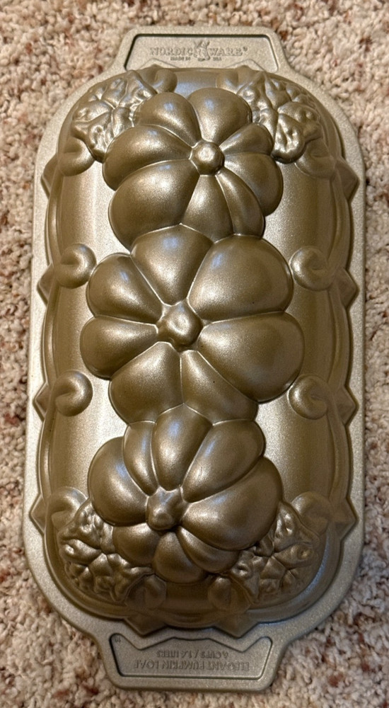 Nordic Ware Elegant Pumpkin Loaf (4 Cups)