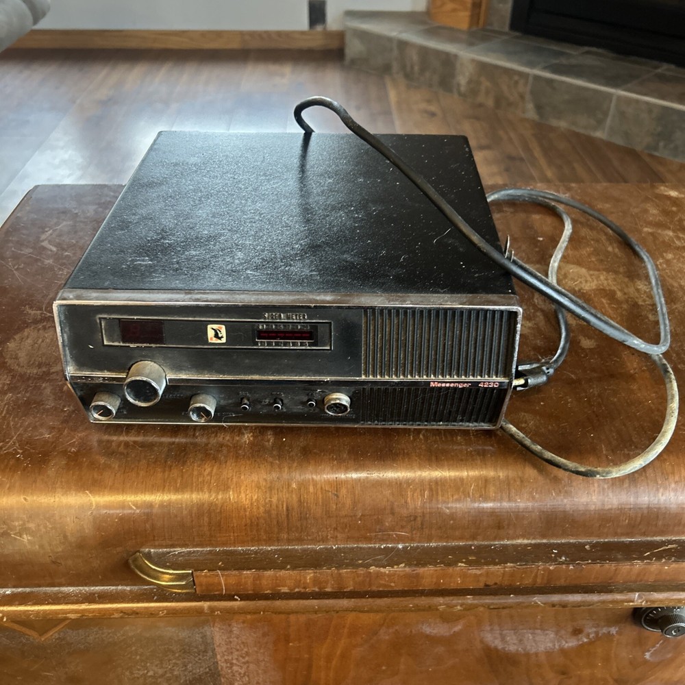 Johnson Messenger 4230 CB Radio Base Unit