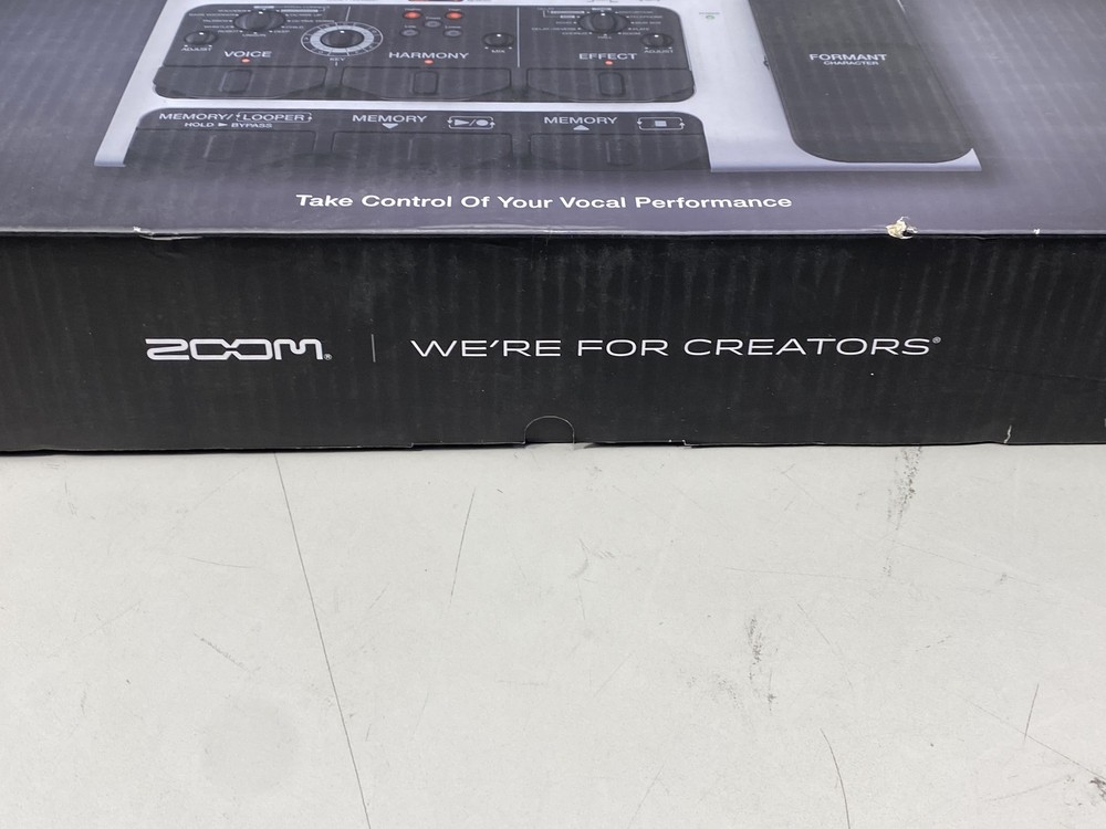 Zoom V6-SP Vocal Processor Pedal Effects - Black