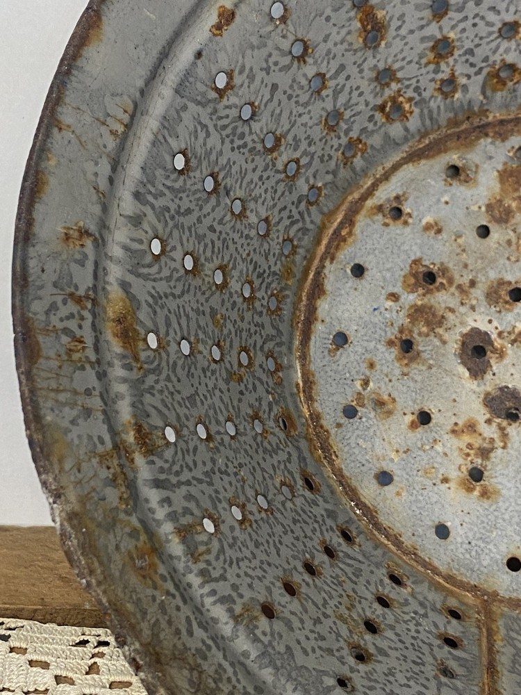 Vtg 10.5" Graniteware Colander Enamelware Strainer Rustic Primitive Farmhouse