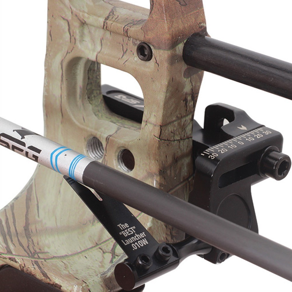 Versatile steel plate arrow rest suitable for different arrow shaft sizes