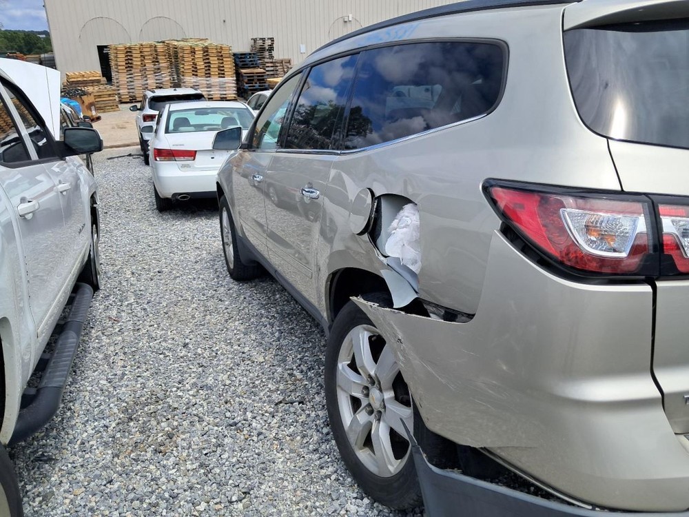 TRAVERSE 2017 Glove Box 4744060