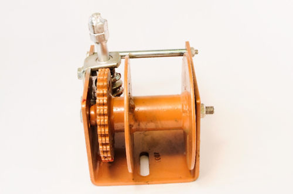 Dutton-Lainson Worm Gear Winch With Socket Adapter