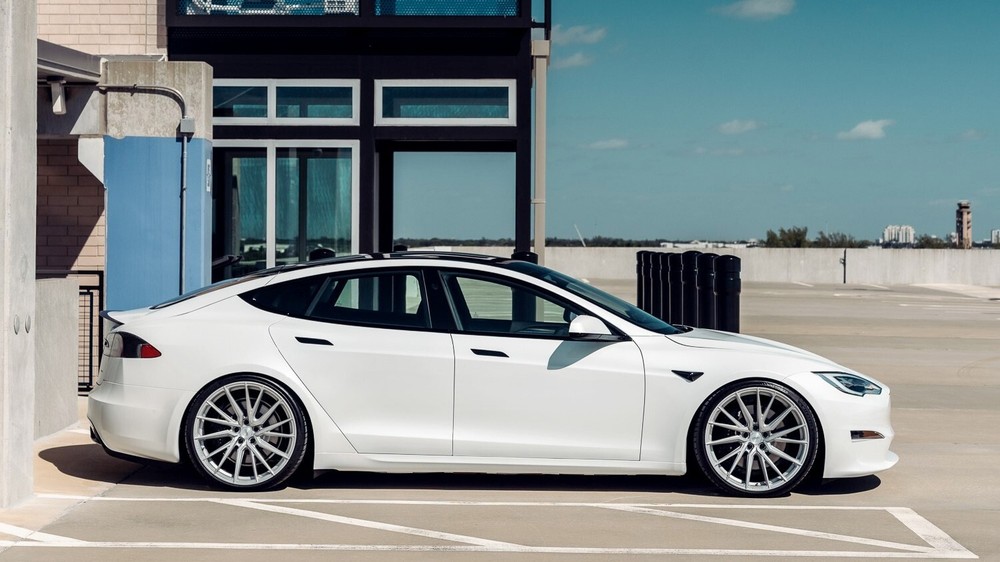 TESLA LOWERING LINKS KIT - MODEL S (PREMIUM FULLY ADJUSTABLE LINKS) MODULE