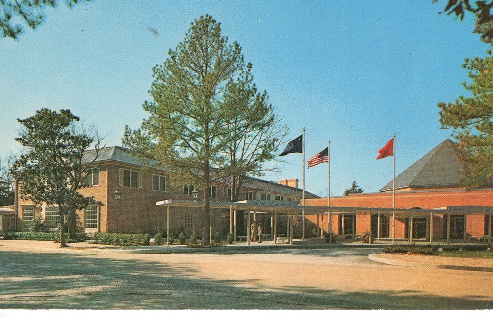 WILLIAMSBURG LODGE, WILLIAMSBURG, VA - PC5334