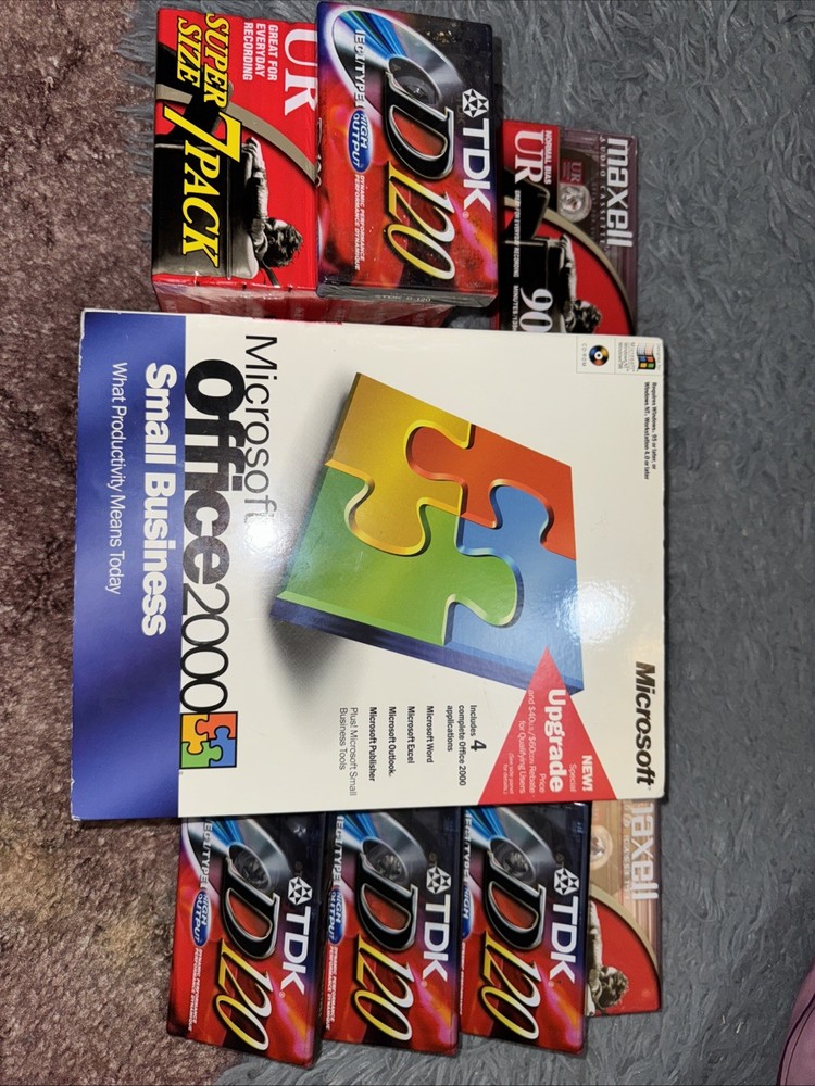 Large Electronics Gems Video Games Projector Lot All UNTESTED V053