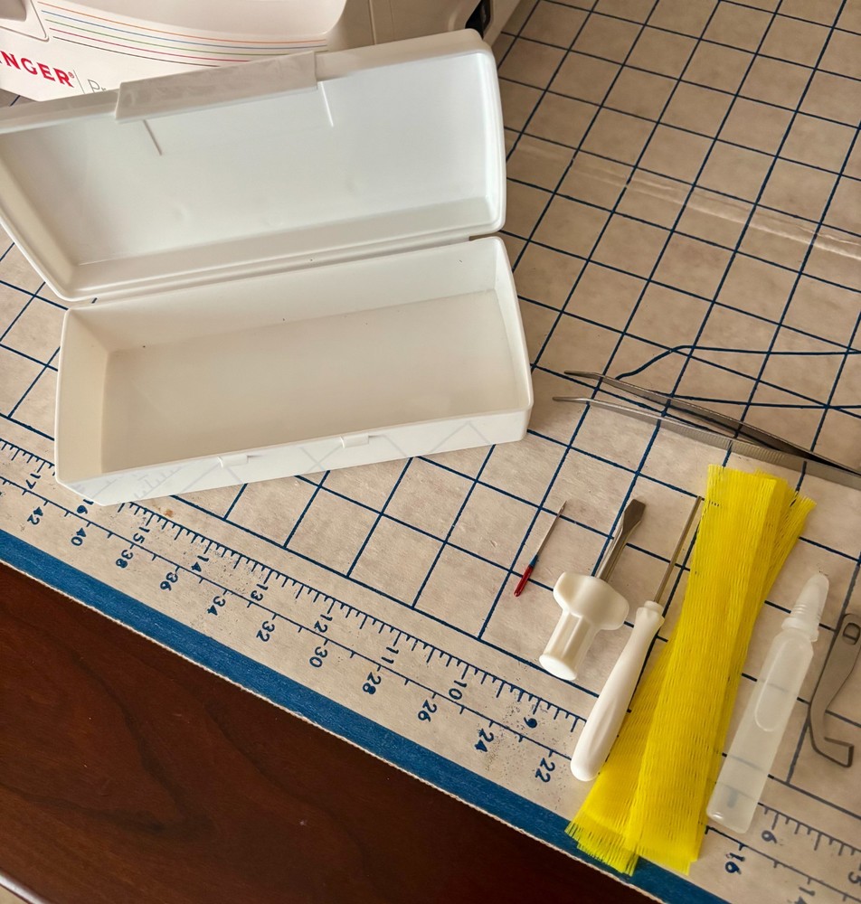 SINGER Professional 5 14T968DC Serger Sewing Machine