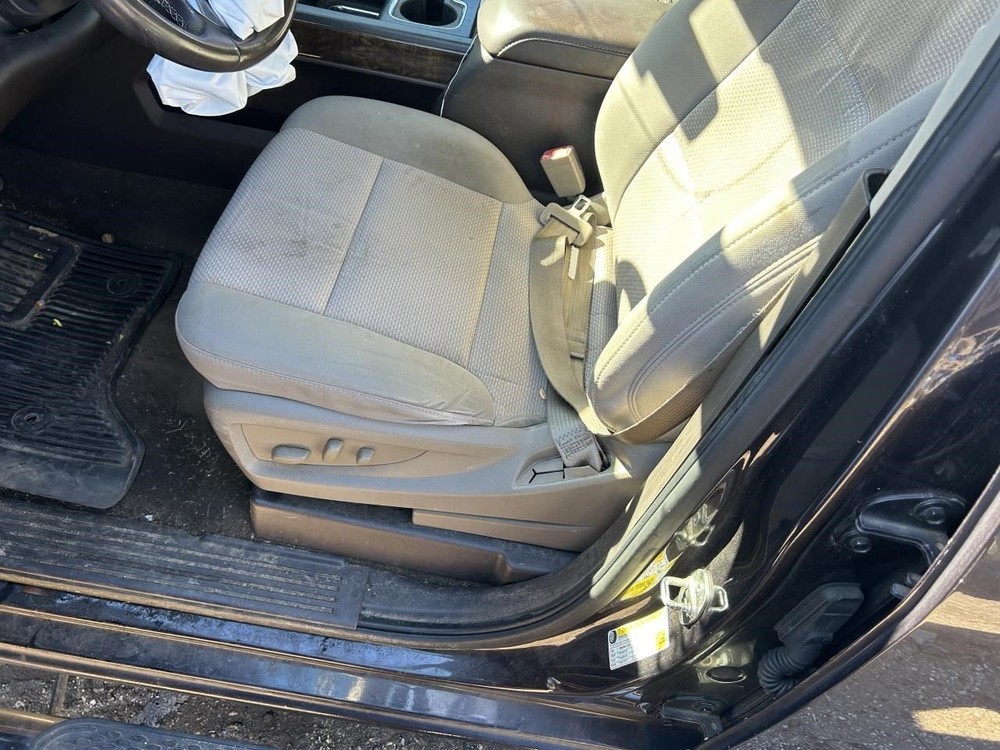 SILVRDO15 2016 Glove Box 104745982