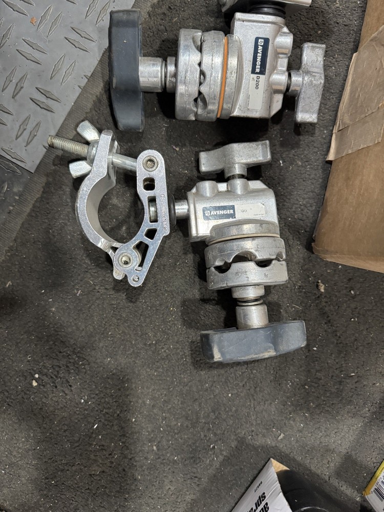 Avenger D200 Grip Head