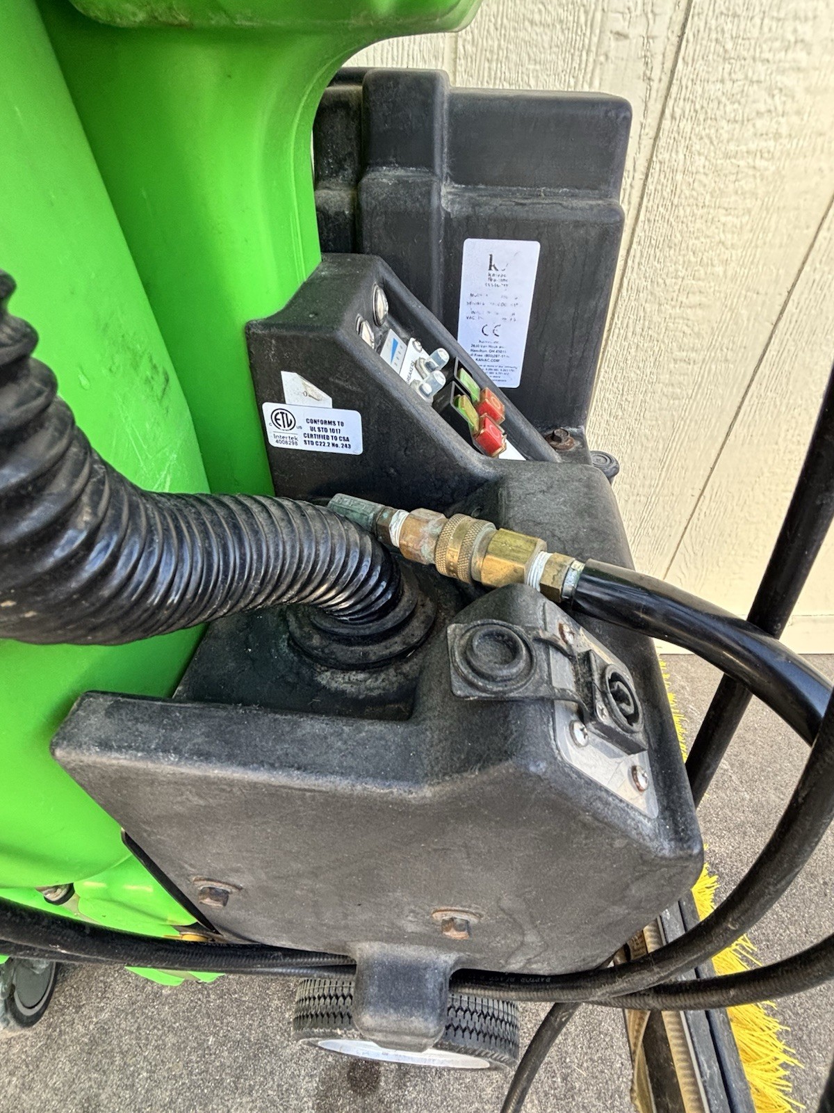 Kaivac KV1750CCDC Cordless No-Touch Cleaning System–36V Battery Powered (+2)