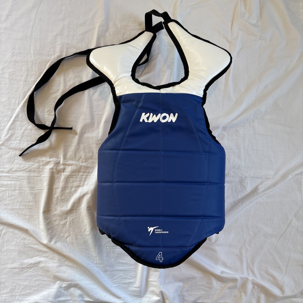 KWON World Taekwondo (WT) Approved Reversible Body Protector Large (Size 4)