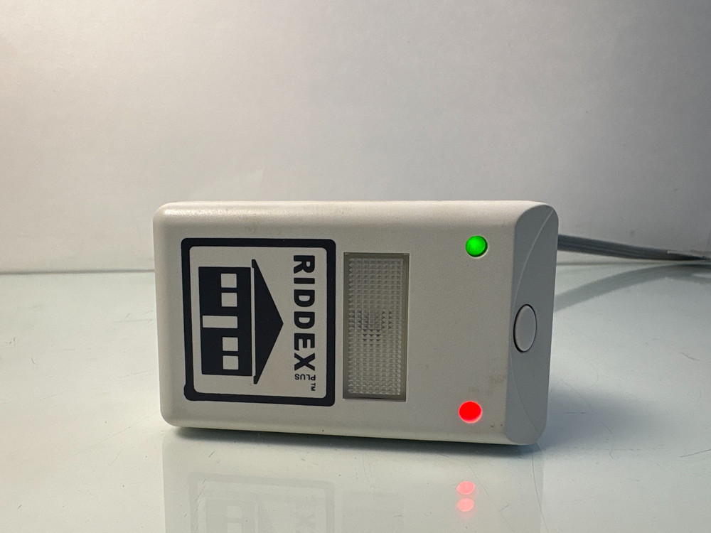 Riddex Plus Electronic Pest Repeller – Plug‑In Ultrasonic Device – Tested & Work