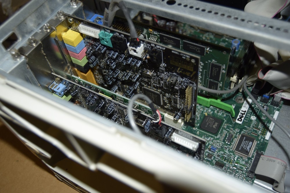 Dell Dimension 4100 Computer Pentium III RAM 2x HDD *Sleeper PC* **Read**