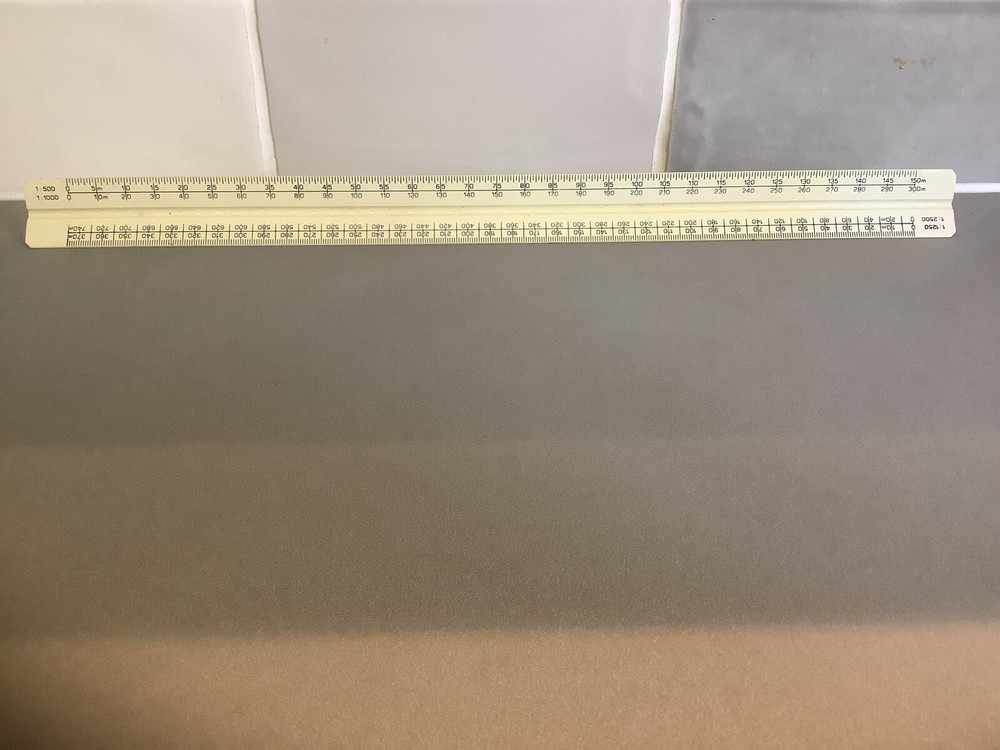 Vintage Blundell Harling Triangular Architects / Engineers Metric Scale Rule