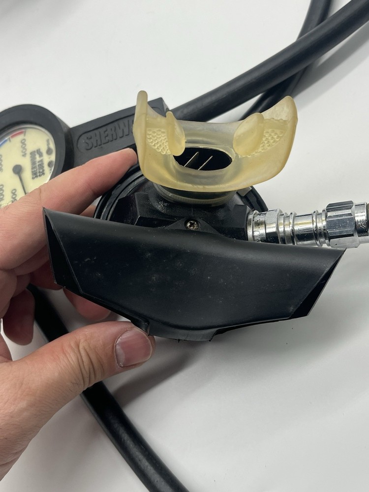 Sherwood Scuba OASIS Regulator Set Untested