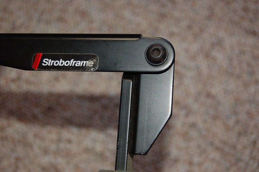 Stroboframe Quick Flip 350 Bracket for 35mm Cameras with hotshoe flash - wired