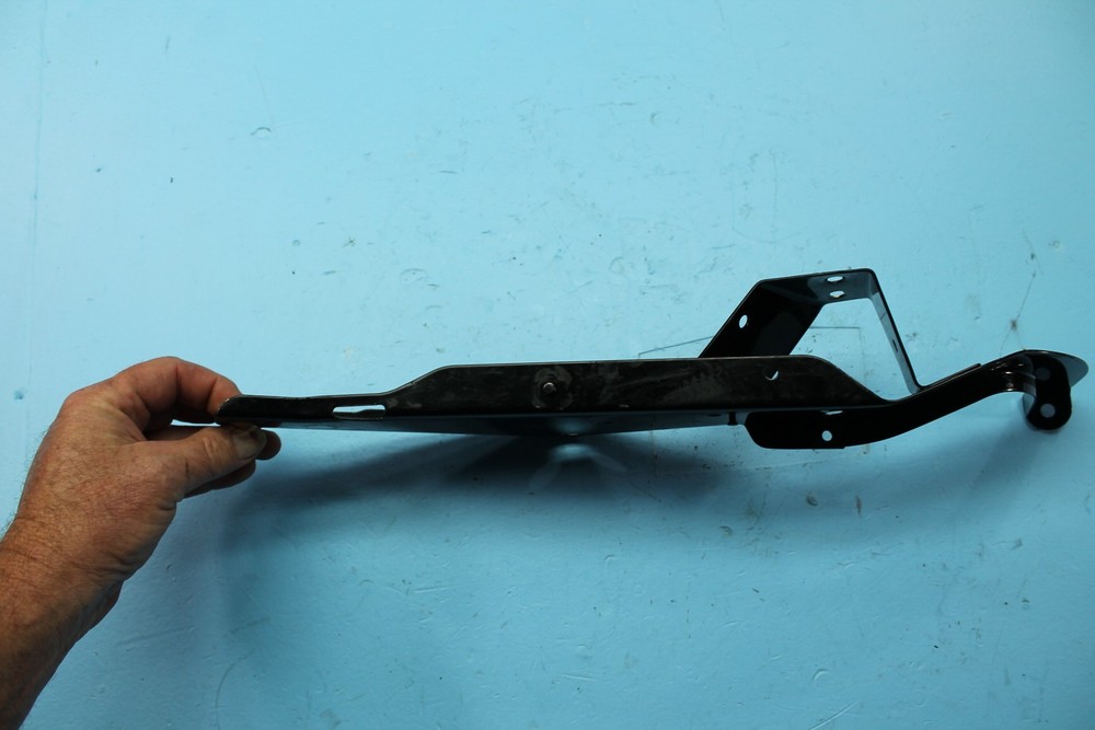 1459 98 HARLEY-DAVIDSON ELECTRA GLIDE FRONT FAIRING LEFT SUPPORT BRACKET