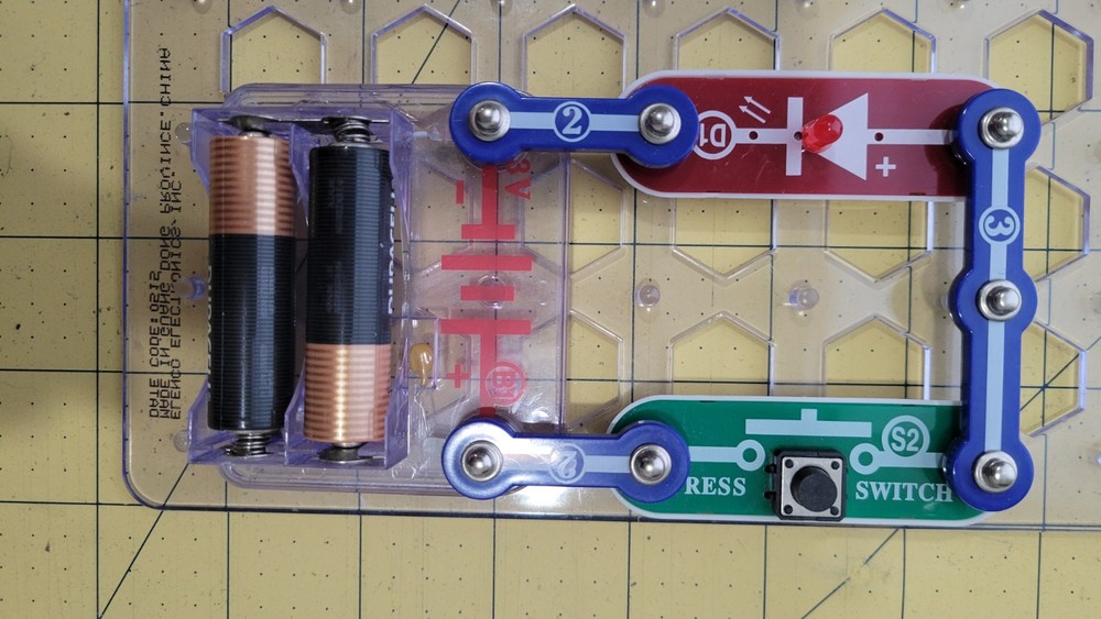 Elenco Electronics Inc current board kit - board with misc accessories