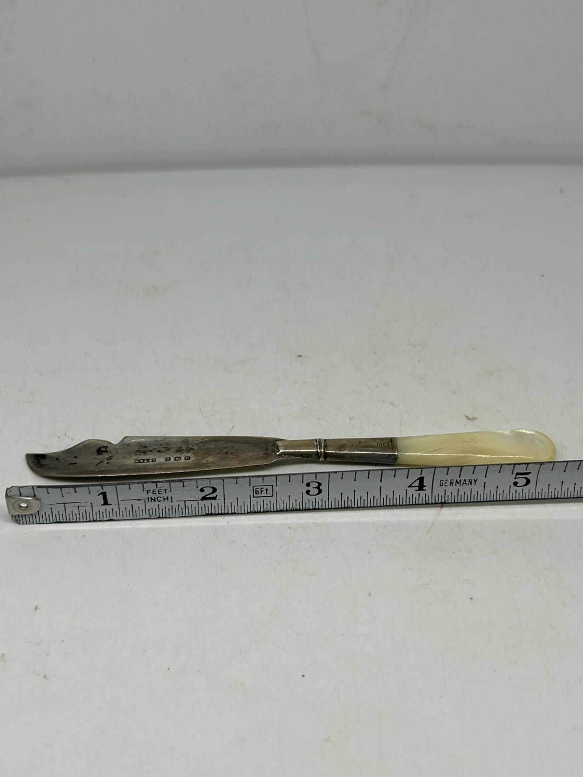 Cheese Knife Sterling Silver Mother Of Pearl Handle 5.5” Long Passant Lion C