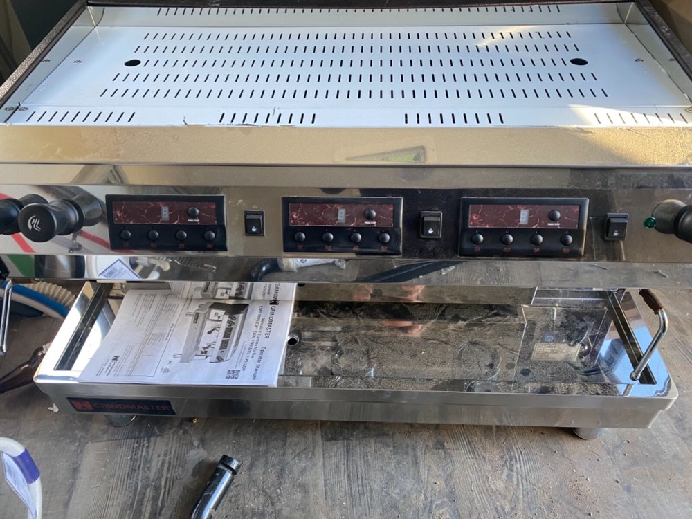 Manual Grindmaster 3 group Espresso Machine ESP3 220
