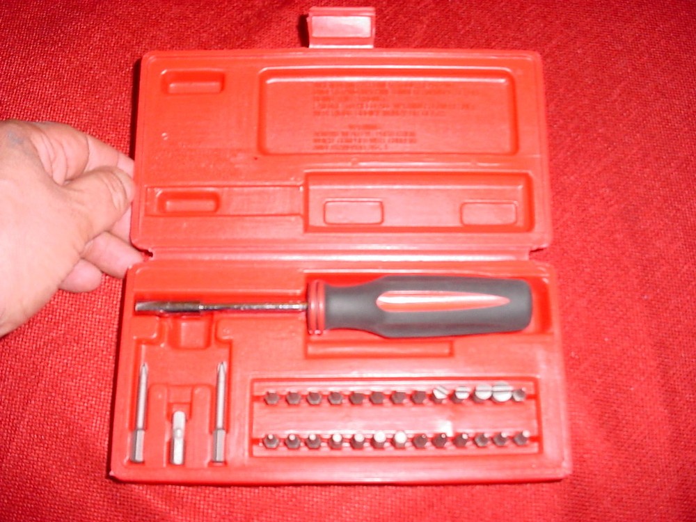 GUN KIT CLEANING/ TOOL KIT WITH CASE SPECIFIC SPECIALIZED TOOLS GUNMASTER