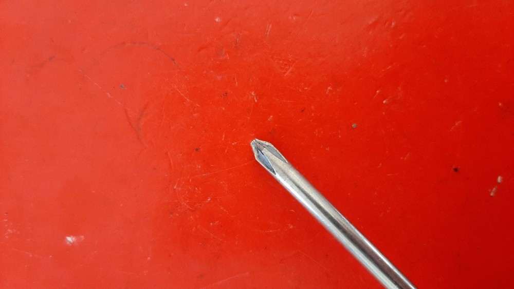 Snap-on Tools SGDP301B No. 1 Phillips Instinct Red Soft Handle Screwdriver READ